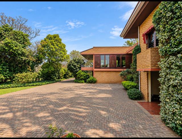 6 BEDROOM HOUSE FOR SALE IN THREE RIVERS